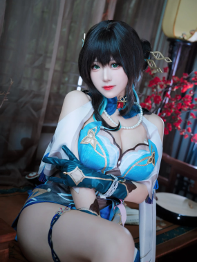 miko酱ww微博cosplay图集作品合集下载